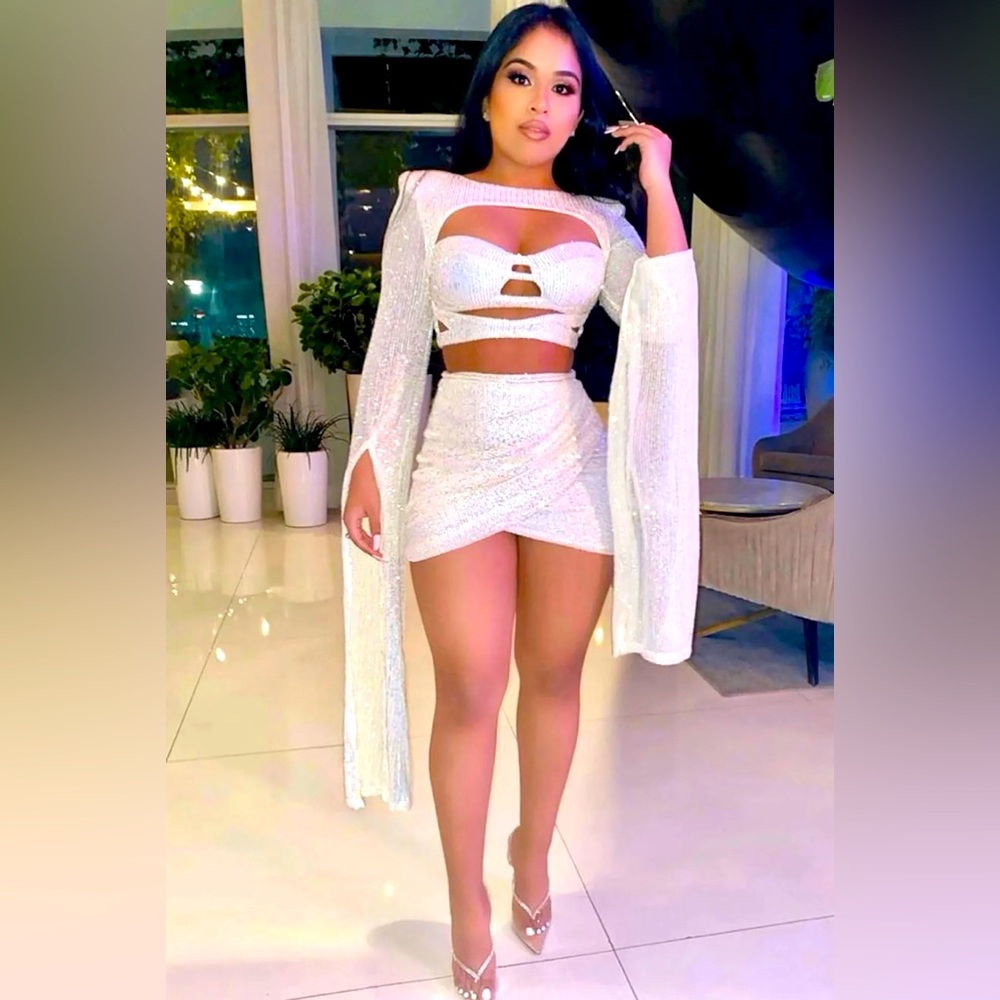 Fashion Nova Sequin Crossover Slim Mini Skirt White/Holographic XL